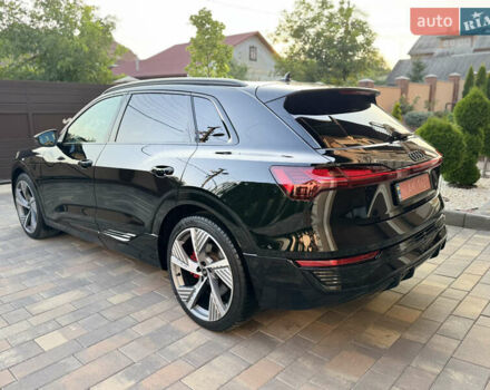 Черный Ауди Q8 e-tron, объемом двигателя 0 л и пробегом 31 тыс. км за 57900 $, фото 54 на Automoto.ua
