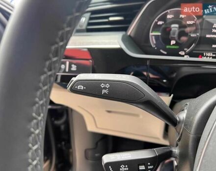 Чорний Ауді Q8 e-tron, об'ємом двигуна 0 л та пробігом 1 тис. км за 69900 $, фото 25 на Automoto.ua