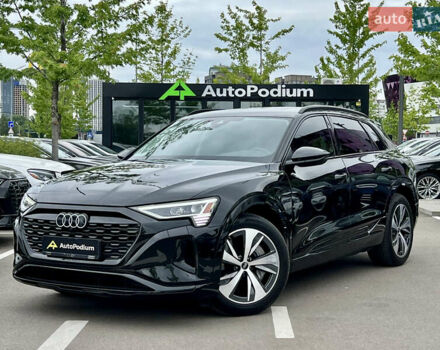 Черный Ауди Q8 e-tron, объемом двигателя 0.11 л и пробегом 12 тыс. км за 57000 $, фото 9 на Automoto.ua