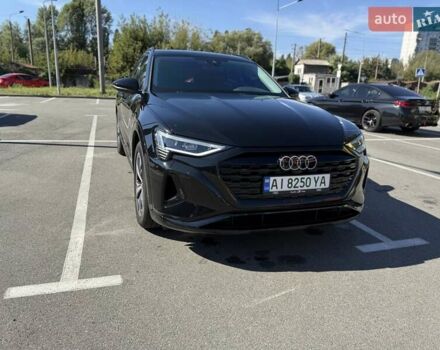 Черный Ауди Q8 e-tron, объемом двигателя 0 л и пробегом 4 тыс. км за 51800 $, фото 6 на Automoto.ua
