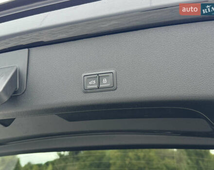 Ауді Q8 e-tron 2023 у Мукачеве на Automoto.ua Чорний Ауді Q8 e-tron, об'ємом двигуна 0 л та пробігом 38 тис. км за 64500 $, фото 28 на Automoto.ua