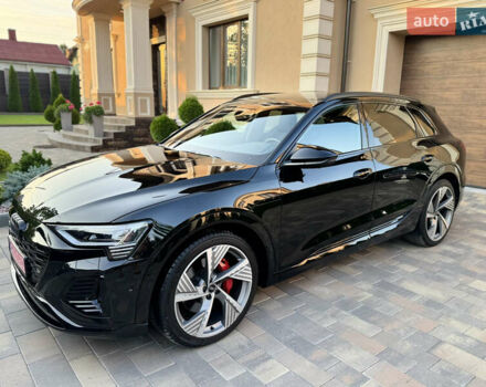 Черный Ауди Q8 e-tron, объемом двигателя 0 л и пробегом 31 тыс. км за 57900 $, фото 42 на Automoto.ua