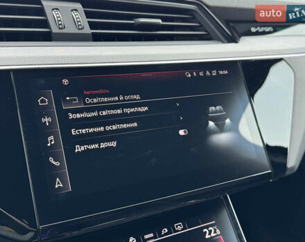 Ауді Q8 e-tron 2023 у Мукачеве на Automoto.ua Чорний Ауді Q8 e-tron, об'ємом двигуна 0 л та пробігом 38 тис. км за 64500 $, фото 39 на Automoto.ua