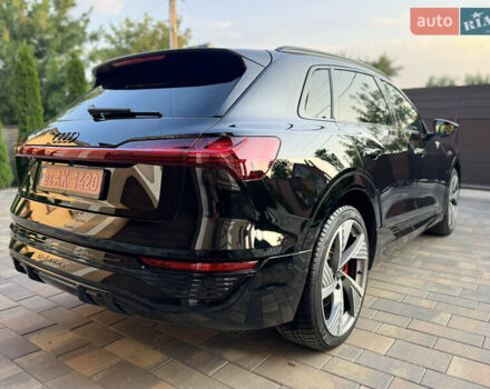 Черный Ауди Q8 e-tron, объемом двигателя 0 л и пробегом 31 тыс. км за 57900 $, фото 52 на Automoto.ua