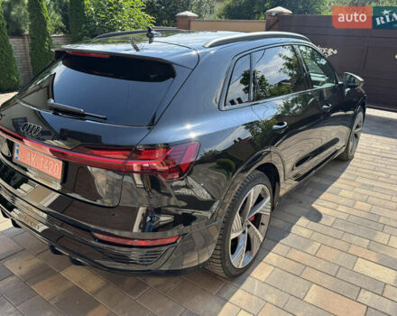 Черный Ауди Q8 e-tron, объемом двигателя 0 л и пробегом 31 тыс. км за 57900 $, фото 28 на Automoto.ua