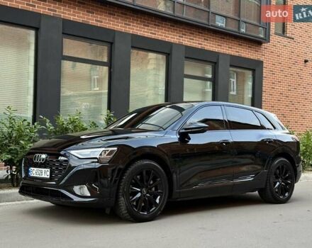 Чорний Ауді Q8 e-tron, об'ємом двигуна 0 л та пробігом 22 тис. км за 50999 $, фото 9 на Automoto.ua