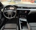 Чорний Ауді Q8 e-tron, об'ємом двигуна 0 л та пробігом 22 тис. км за 50999 $, фото 25 на Automoto.ua