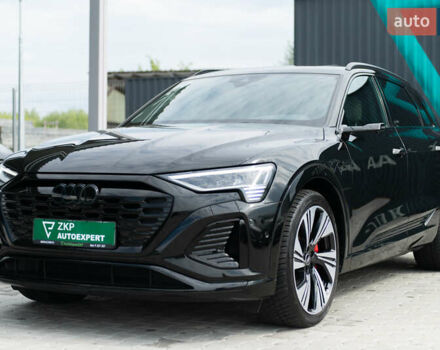 Черный Ауди Q8 e-tron, объемом двигателя 0 л и пробегом 53 тыс. км за 60500 $, фото 4 на Automoto.ua