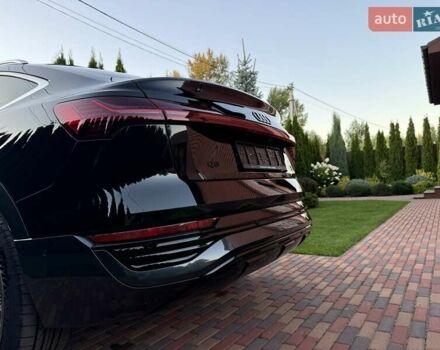 Черный Ауди Q8 e-tron, объемом двигателя 0 л и пробегом 20 тыс. км за 49999 $, фото 17 на Automoto.ua