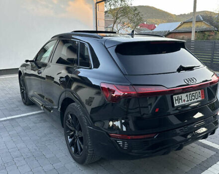 Черный Ауди Q8 e-tron, объемом двигателя 0 л и пробегом 51 тыс. км за 65000 $, фото 4 на Automoto.ua