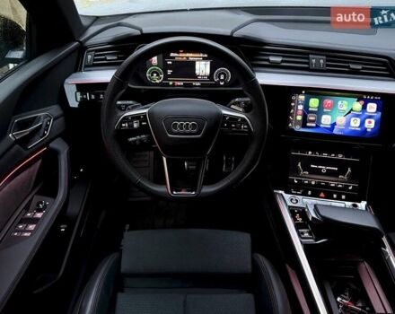 Черный Ауди Q8 e-tron, объемом двигателя 0 л и пробегом 32 тыс. км за 56700 $, фото 47 на Automoto.ua