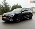 Черный Ауди Q8 e-tron, объемом двигателя 0 л и пробегом 32 тыс. км за 56700 $, фото 1 на Automoto.ua