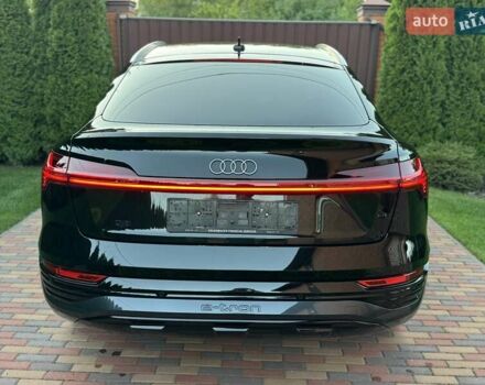 Черный Ауди Q8 e-tron, объемом двигателя 0 л и пробегом 20 тыс. км за 49999 $, фото 15 на Automoto.ua