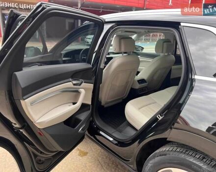 Чорний Ауді Q8 e-tron, об'ємом двигуна 0 л та пробігом 1 тис. км за 69900 $, фото 34 на Automoto.ua