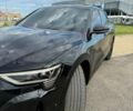 Черный Ауди Q8 e-tron, объемом двигателя 0 л и пробегом 33 тыс. км за 51115 $, фото 2 на Automoto.ua
