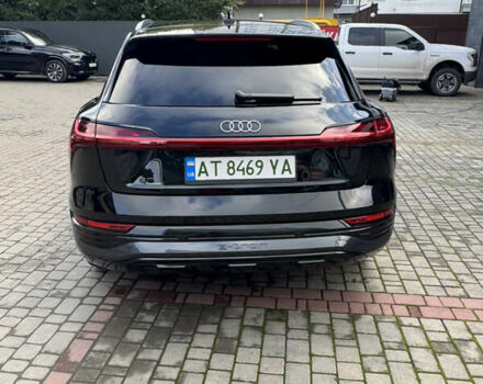 Ауді Q8 e-tron 2023 у Івано-Франківську на Automoto.ua Чорний Ауді Q8 e-tron, об'ємом двигуна 0 л та пробігом 26 тис. км за 49900 $, фото 4 на Automoto.ua