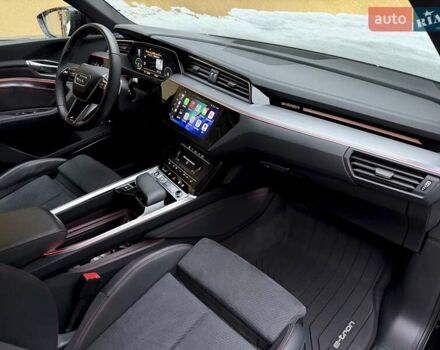 Черный Ауди Q8 e-tron, объемом двигателя 0 л и пробегом 32 тыс. км за 56700 $, фото 28 на Automoto.ua