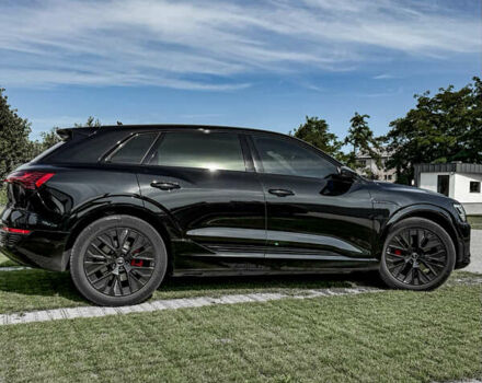 Черный Ауди Q8 e-tron, объемом двигателя 0 л и пробегом 66 тыс. км за 65000 $, фото 11 на Automoto.ua