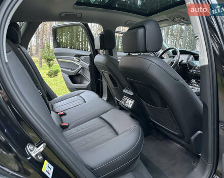 Чорний Ауді Q8 e-tron, об'ємом двигуна 0 л та пробігом 16 тис. км за 48500 $, фото 59 на Automoto.ua