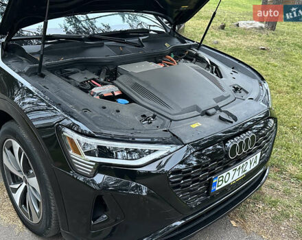Чорний Ауді Q8 e-tron, об'ємом двигуна 0 л та пробігом 16 тис. км за 48500 $, фото 97 на Automoto.ua