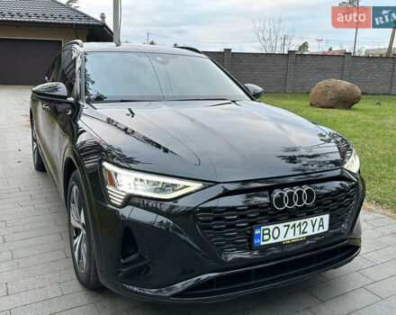 Чорний Ауді Q8 e-tron, об'ємом двигуна 0 л та пробігом 16 тис. км за 48500 $, фото 40 на Automoto.ua