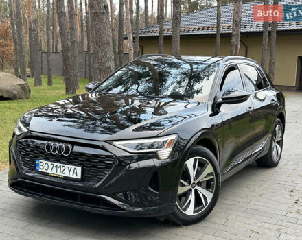 Чорний Ауді Q8 e-tron, об'ємом двигуна 0 л та пробігом 16 тис. км за 48500 $, фото 2 на Automoto.ua