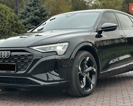 Ауді Q8 e-tron 2024 у Дніпро (Дніпропетровську) на Automoto.ua Чорний Ауді Q8 e-tron, об'ємом двигуна 0 л та пробігом 25 тис. км за 58000 $, фото 4 на Automoto.ua