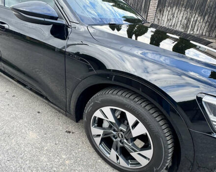 Черный Ауди Q8 e-tron, объемом двигателя 0 л и пробегом 9 тыс. км за 82000 $, фото 3 на Automoto.ua