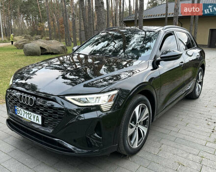 Чорний Ауді Q8 e-tron, об'ємом двигуна 0 л та пробігом 16 тис. км за 48500 $, фото 43 на Automoto.ua