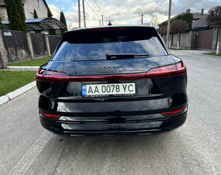 Черный Ауди Q8 e-tron, объемом двигателя 0 л и пробегом 9 тыс. км за 82000 $, фото 2 на Automoto.ua