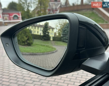 Чорний Ауді Q8 e-tron, об'ємом двигуна 0 л та пробігом 25 тис. км за 54000 $, фото 55 на Automoto.ua