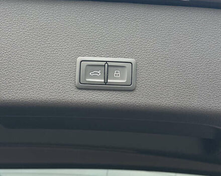 Чорний Ауді Q8 e-tron, об'ємом двигуна 0 л та пробігом 25 тис. км за 54000 $, фото 49 на Automoto.ua