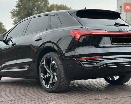 Ауді Q8 e-tron 2024 у Дніпро (Дніпропетровську) на Automoto.ua Чорний Ауді Q8 e-tron, об'ємом двигуна 0 л та пробігом 25 тис. км за 58000 $, фото 13 на Automoto.ua