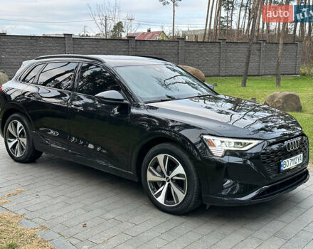 Чорний Ауді Q8 e-tron, об'ємом двигуна 0 л та пробігом 16 тис. км за 48500 $, фото 39 на Automoto.ua