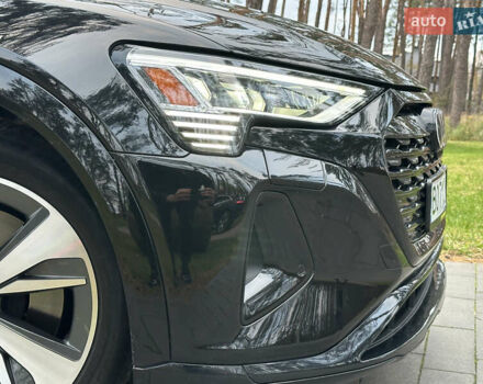 Чорний Ауді Q8 e-tron, об'ємом двигуна 0 л та пробігом 16 тис. км за 48500 $, фото 19 на Automoto.ua