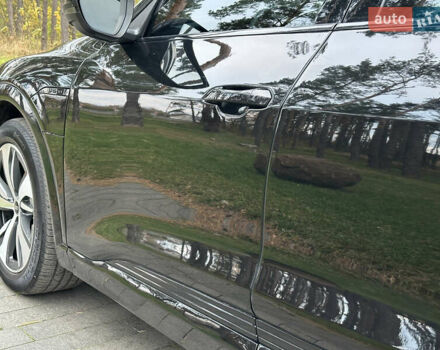 Чорний Ауді Q8 e-tron, об'ємом двигуна 0 л та пробігом 16 тис. км за 48500 $, фото 26 на Automoto.ua