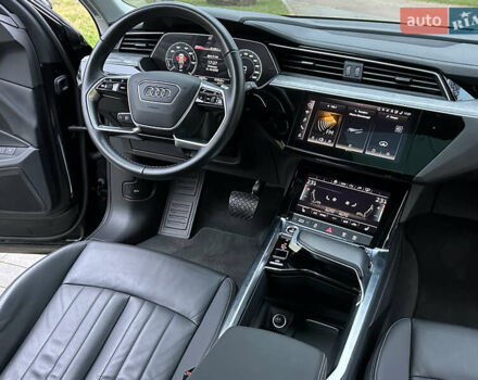 Чорний Ауді Q8 e-tron, об'ємом двигуна 0 л та пробігом 16 тис. км за 48500 $, фото 62 на Automoto.ua