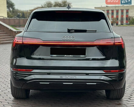 Чорний Ауді Q8 e-tron, об'ємом двигуна 0 л та пробігом 25 тис. км за 54000 $, фото 12 на Automoto.ua