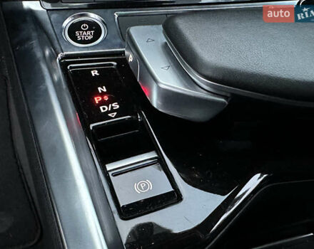 Чорний Ауді Q8 e-tron, об'ємом двигуна 0 л та пробігом 16 тис. км за 48500 $, фото 90 на Automoto.ua