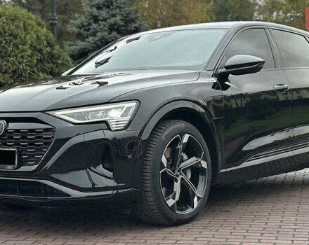 Чорний Ауді Q8 e-tron, об'ємом двигуна 0 л та пробігом 25 тис. км за 54000 $, фото 5 на Automoto.ua