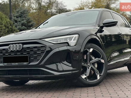 Ауді Q8 e-tron 2024 у Дніпро (Дніпропетровську) на Automoto.ua Чорний Ауді Q8 e-tron, об'ємом двигуна 0 л та пробігом 25 тис. км за 58000 $, фото 1 на Automoto.ua