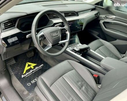 Ауди Q8 e-tron, объемом двигателя 0 л и пробегом 12 тыс. км за 56800 $, фото 27 на Automoto.ua