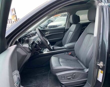 Ауді Q8 e-tron, об'ємом двигуна 0 л та пробігом 31 тис. км за 42300 $, фото 17 на Automoto.ua