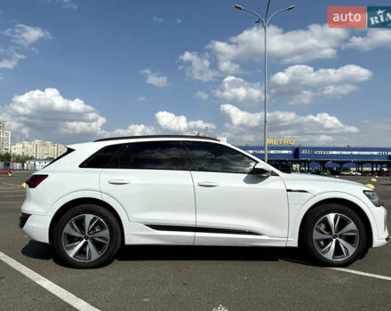 Ауди Q8 e-tron, объемом двигателя 0 л и пробегом 17 тыс. км за 57000 $, фото 4 на Automoto.ua