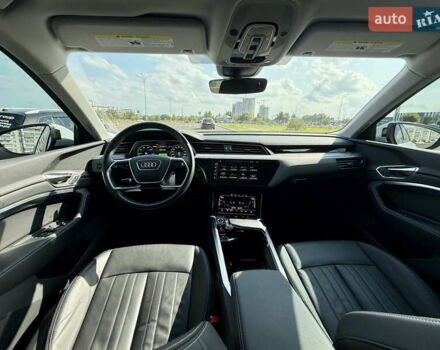 Ауди Q8 e-tron, объемом двигателя 0 л и пробегом 17 тыс. км за 57000 $, фото 9 на Automoto.ua