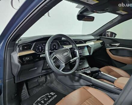 Ауди Q8 e-tron, объемом двигателя 0 л и пробегом 5 тыс. км за 48500 $, фото 22 на Automoto.ua