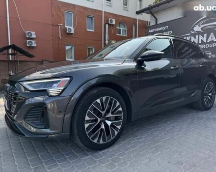 Ауди Q8 e-tron, объемом двигателя 0 л и пробегом 14 тыс. км за 57900 $, фото 6 на Automoto.ua