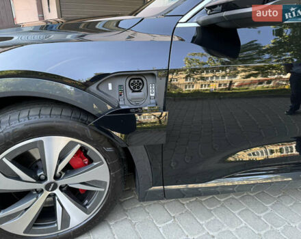 Ауди Q8 e-tron, объемом двигателя 0 л и пробегом 20 тыс. км за 63900 $, фото 21 на Automoto.ua