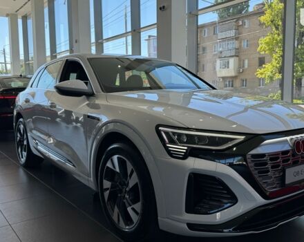 Ауди Q8 e-tron, объемом двигателя 0 л и пробегом 0 тыс. км за 75262 $, фото 2 на Automoto.ua