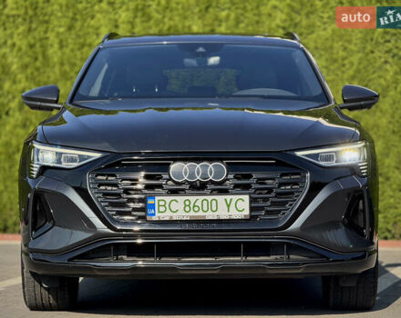 Сірий Ауді Q8 e-tron, об'ємом двигуна 0 л та пробігом 44 тис. км за 48900 $, фото 10 на Automoto.ua